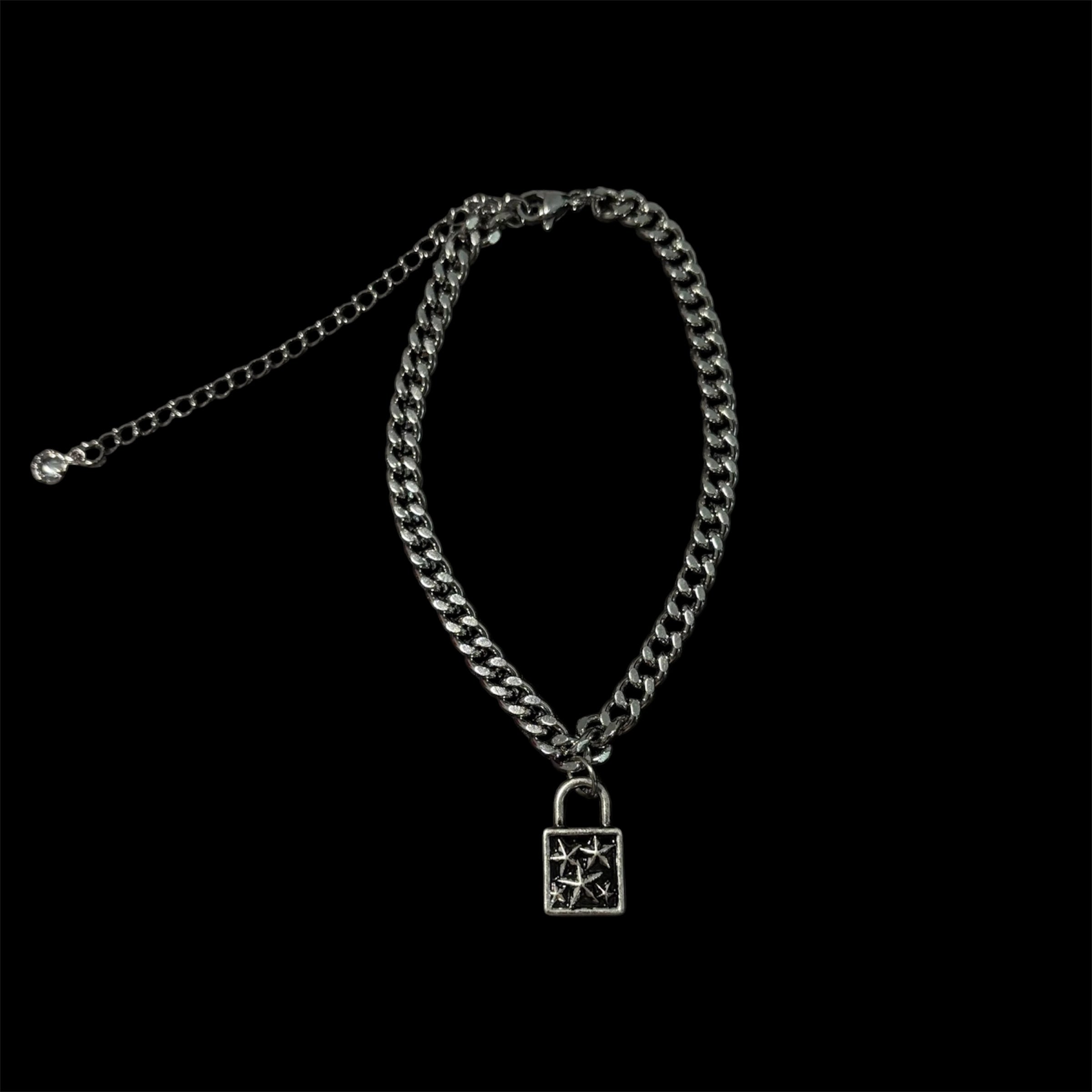 𝔢𝔫𝔠𝔢𝔯𝔯𝔞𝔯 𝔩𝔞𝔰 𝔢𝔰𝔱𝔯𝔢𝔩𝔩𝔞𝔰